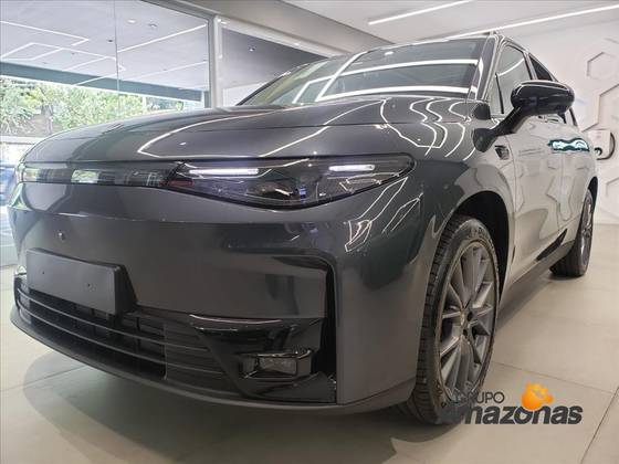 LEAPMOTOR C10 28,4 KW REEV LEAPMOTOR C10 28,4 KW REEV